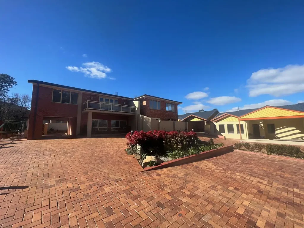 Orange 3ห้องนอน Kinross Mews Situated East Orange