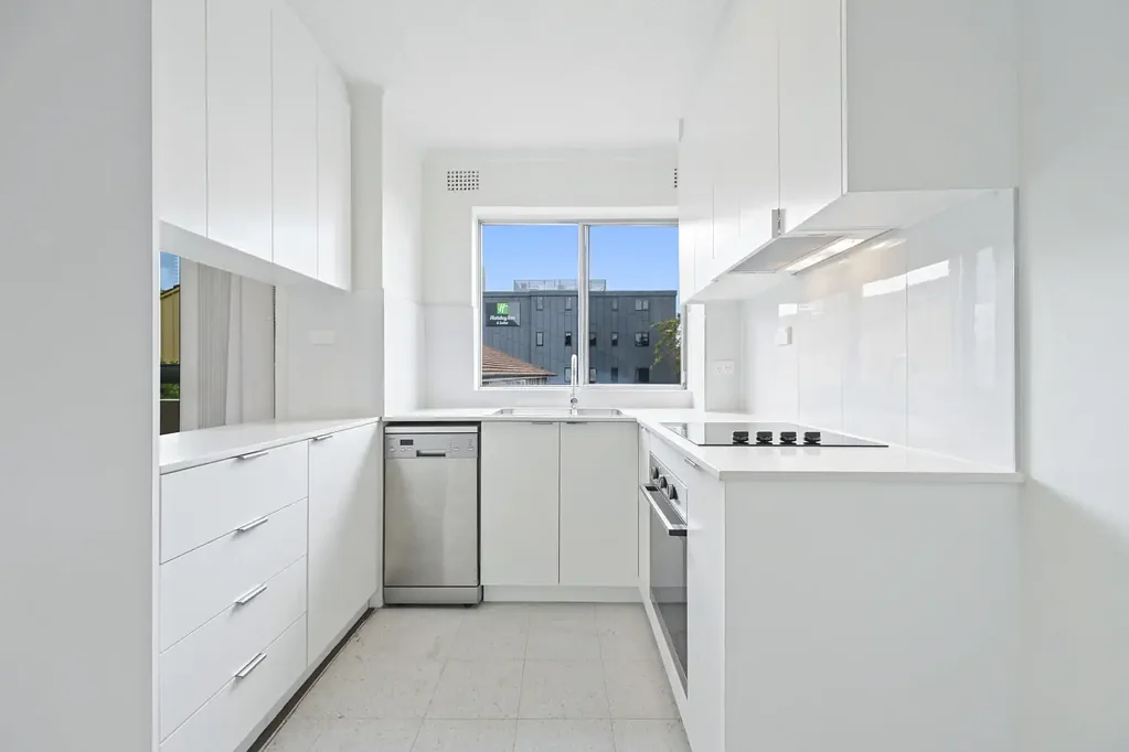 One Bedroom Unit In Parramatta CBD