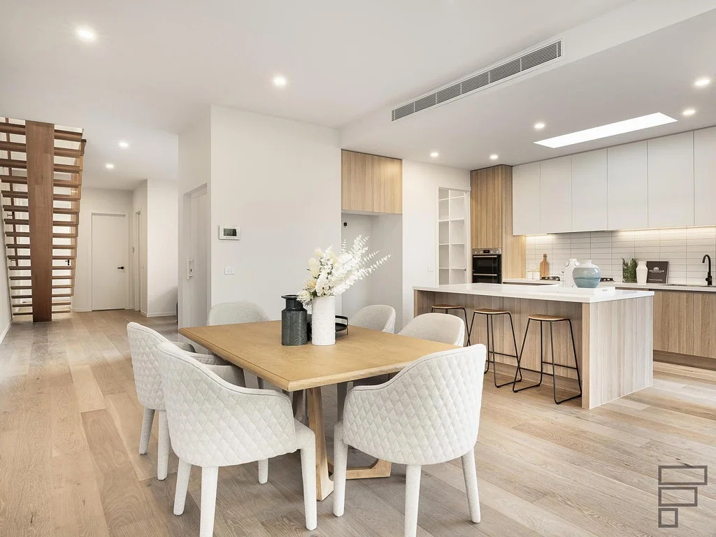 Caulfield South 4Kwarto A Cut Above In Brand-New Luxury