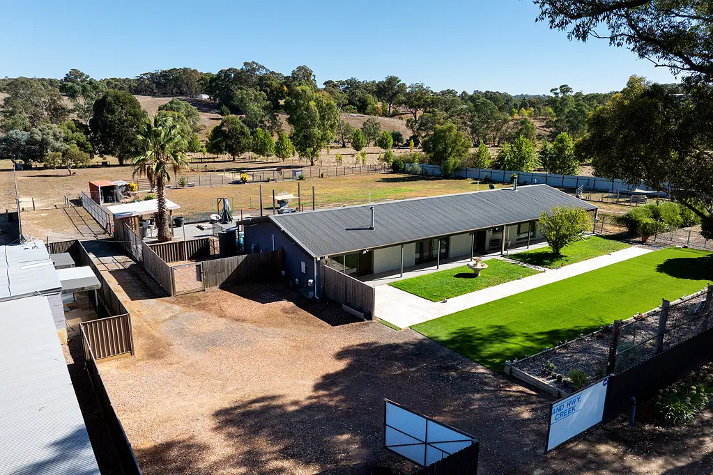 Barkers Creek 4房  Versatile Property with Dual Living and Spacious Grounds