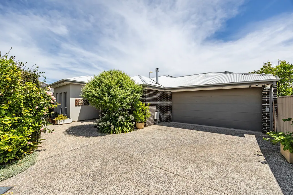 6 Winchester Avenue, Hove, SA 5048