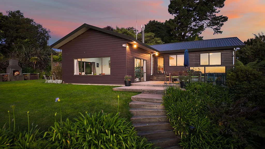 Tikitere Elevated Rural Living With Stunning Lake Views