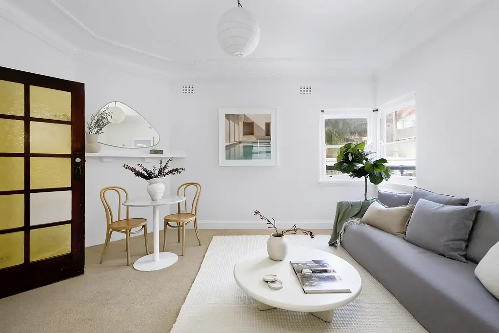 Manly 2房 港口旁Art Deco公寓 宠物友好 高天花板 三面采光 步行至Manly Wharf Art Deco lifestyle apartment on the Eastern Hill