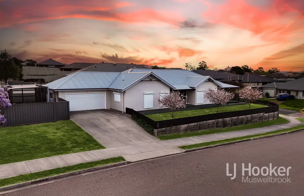 Muswellbrook 5 Slaapkamer A PREMIUM FAMILY HAVEN WITH SPACE, STYLE & ELEVATED MOUNTAIN VIEWS