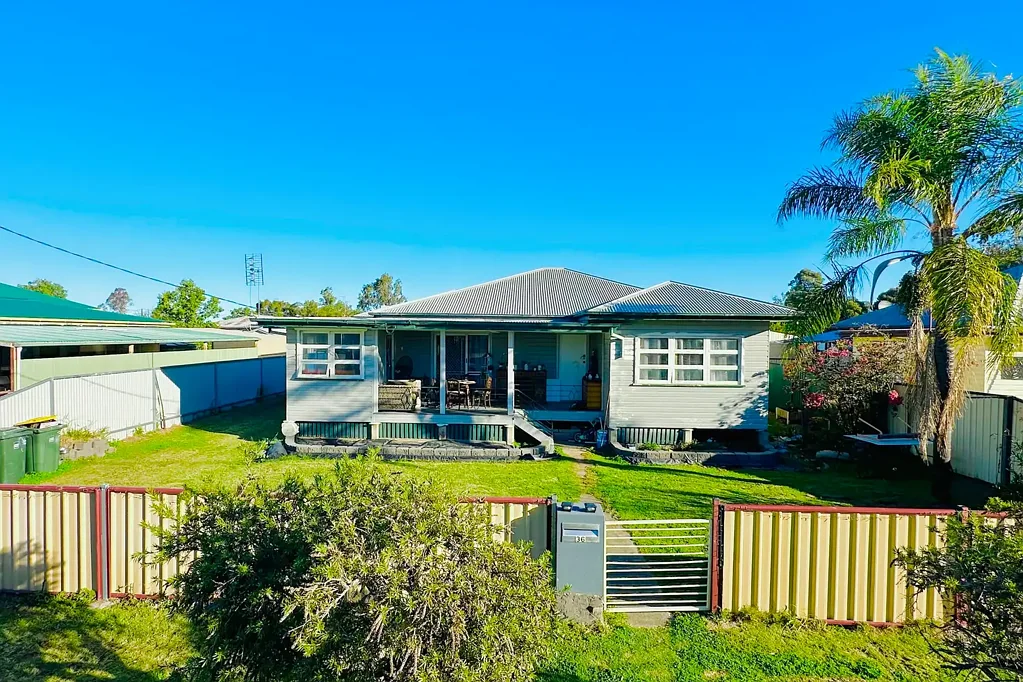 Tara 4 Bedroom Transformed to a modern home!