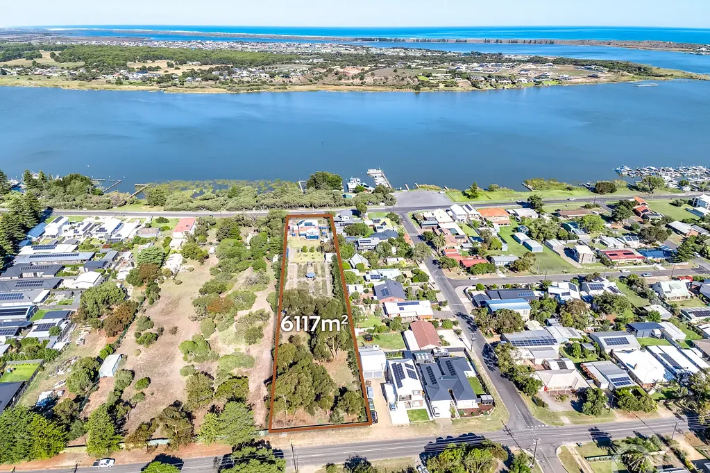Goolwa 3침실 Open the Door to a Rare Waterfront Estate with Endless Development Potential (STPC)
