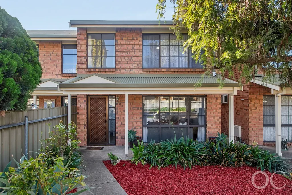 Morphett Vale 2房  Open the Door to Easy Living with Beach-to-Vines Reach