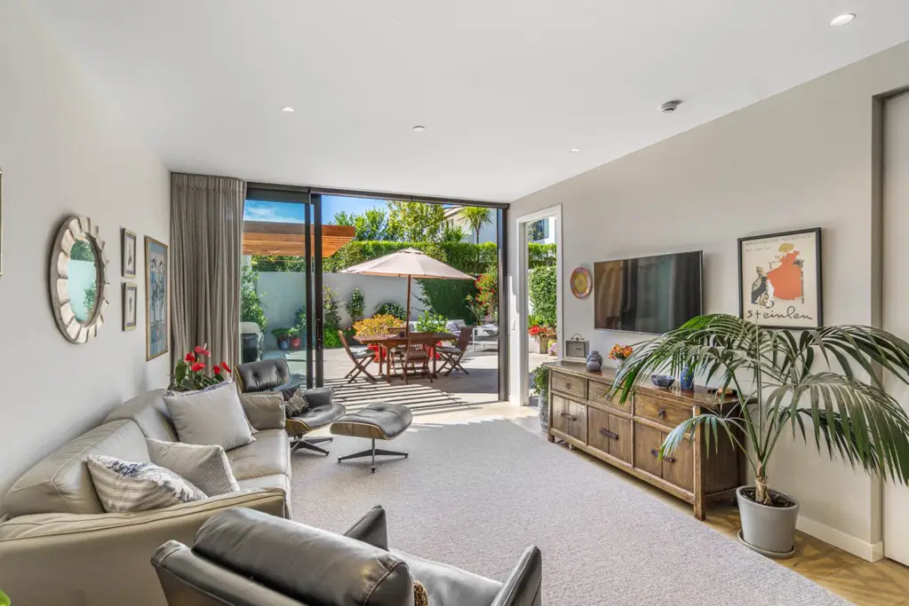 Mission Bay 2ห้องนอน Motivated Vendor,Exceptional Value in Mission Bay