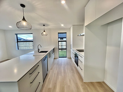 **Modern 4-Bedroom Family Home**