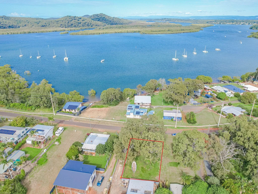 133 Canaipa Point Dve, Russell Island, QLD 4184
