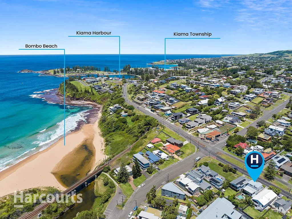 Kiama 4 Bedroom Charming, Character Home - Steps to Bombo Beach