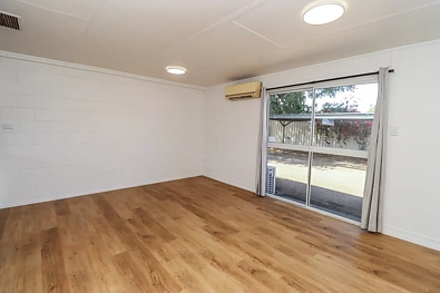 Unit 1/76 Buckley Ave, Mount Isa, QLD 4825, 2 slaapkamers, 1 badkamers, Unit