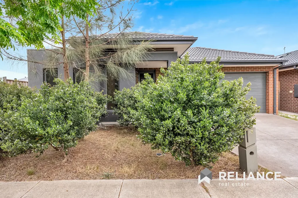 4 Bedroom Home in Alamanda School Zone!