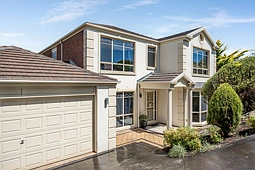34 Ironbark Avenue, Flagstaff Hill