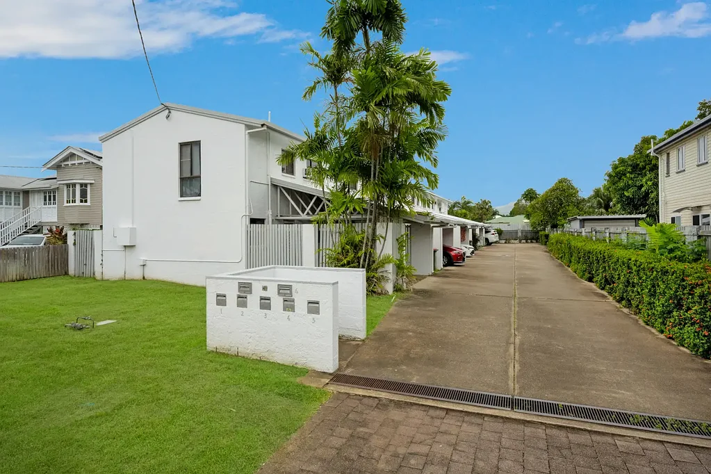 2/30 Princes Road, Hyde Park, QLD 4812