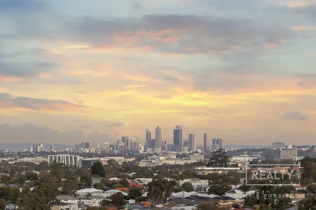 Karrinyup 2房  Elevated Living with Unforgettable Views