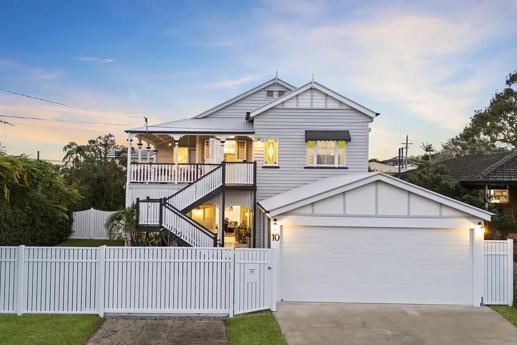 Wynnum West 4कमरा Character Meets Contemporary Luxury.