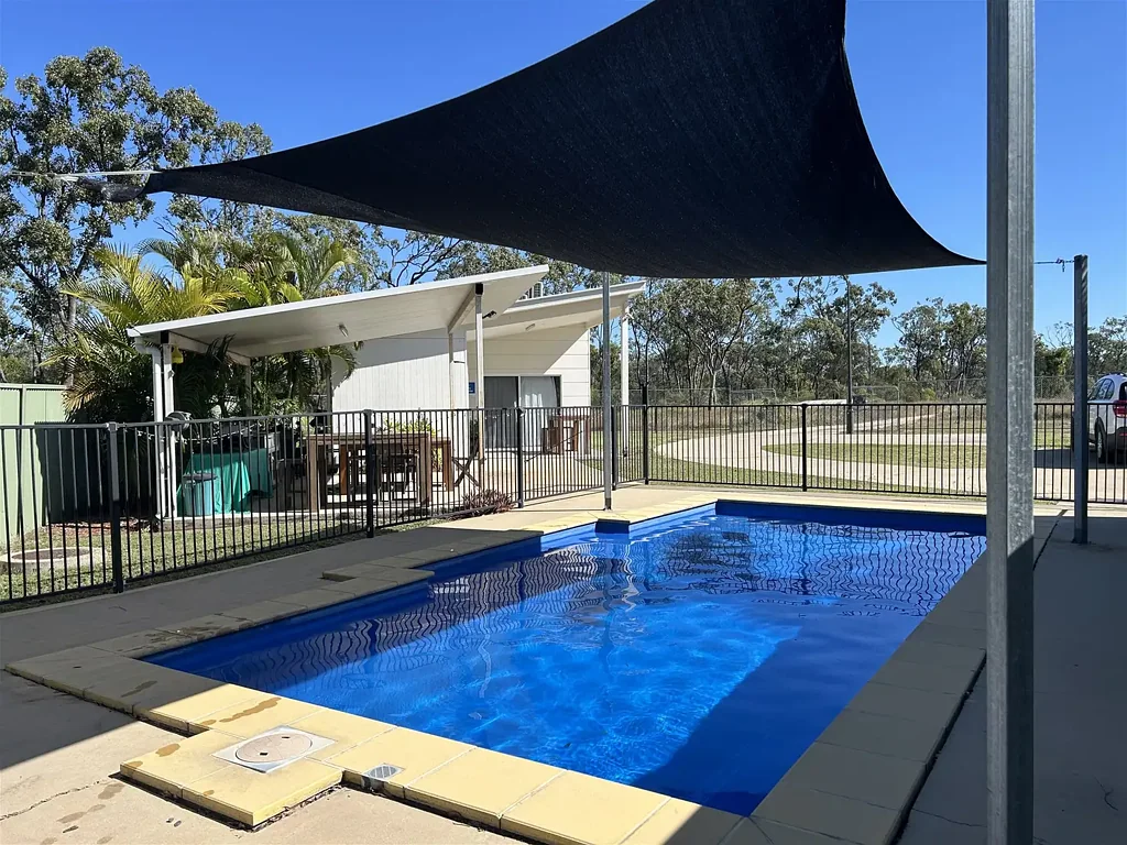 Furnished Unit in Estate with Pool