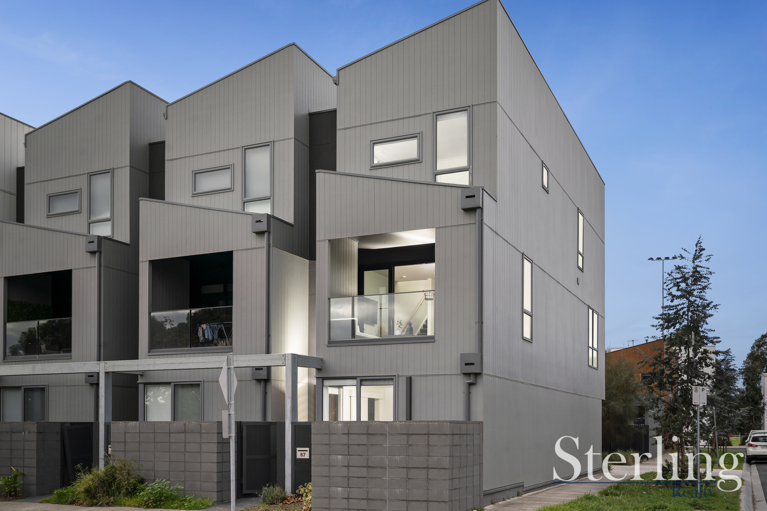 87 MURNONG ST, POINT COOK VIC 3030, 0 غرف, 0 حمامات, Townhouse