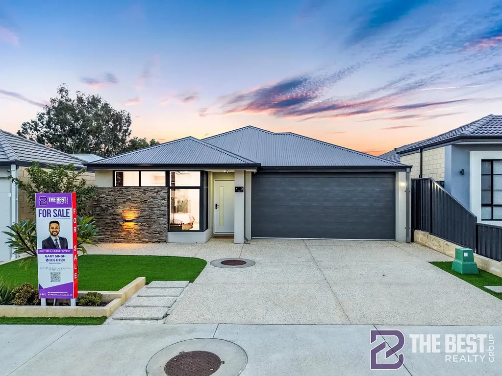 Wattle Grove 4Zimmer Modern Luxury Meets Everyday Comfort - 2023 Built Content Living Home