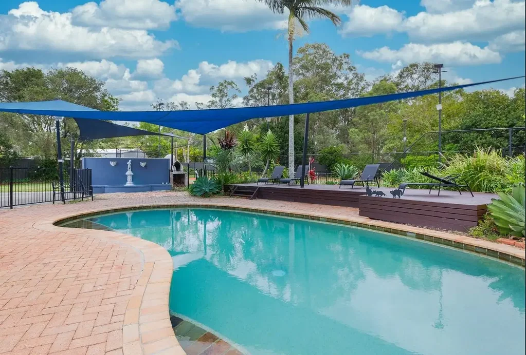 Elegant Family Acreage - Available Furnished or Unfurnished