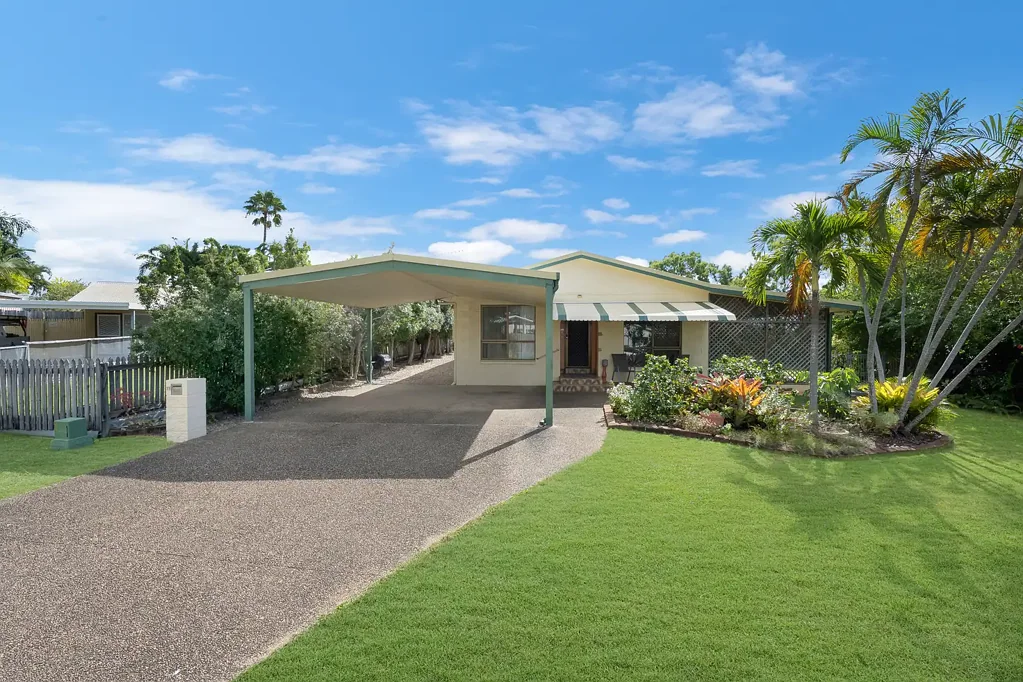 Spacious Family Home in a Sought-After Mount Louisa Setting