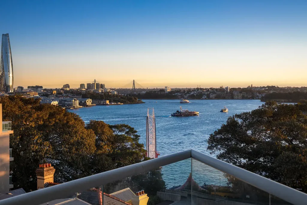 Milsons Point 2Moenga Harbour Views and Unrivalled Milsons Point Convenience - First Time on the Market in Over 30 Years