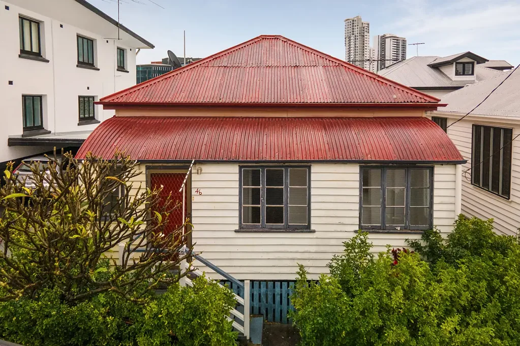 Fortitude Valley 2 Bedroom Where Character Meets Convenience!