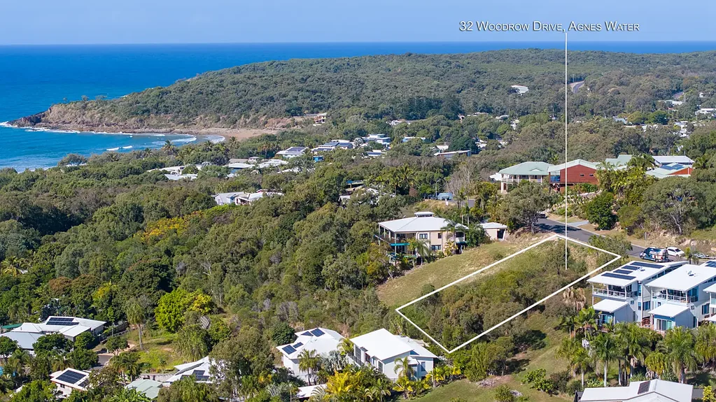 Agnes Water North facing block with ocean views + walk to town centre and the beach!