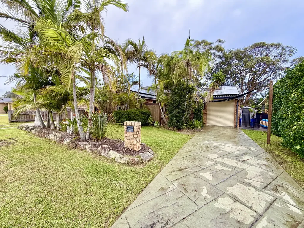 Spacious Family Living with Peaceful Outlook