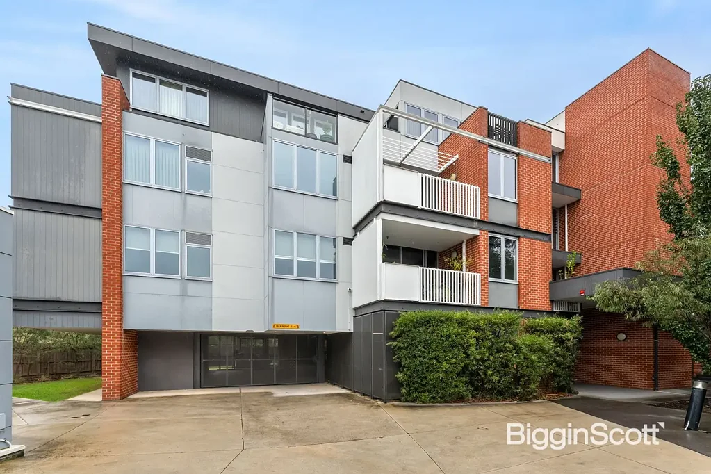 Chadstone 2 Bedroom Prime Chadstone Living | Stylish, Secure & Convenient