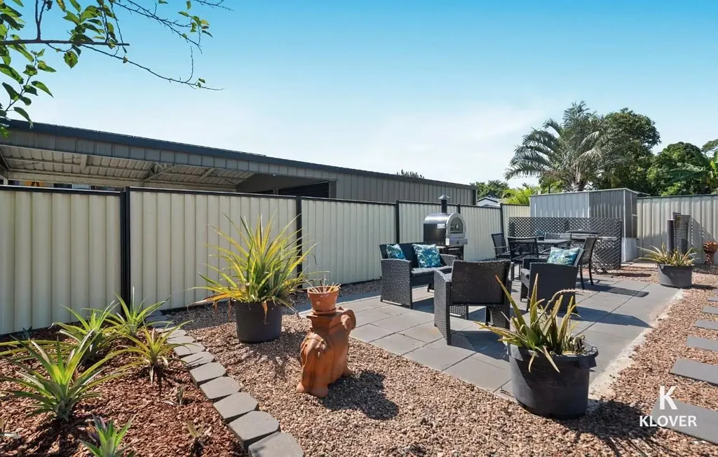 For Rent – 1/9 Woodrose Street, Kingston
Modern & Private 2-Bedroom Granny Flat