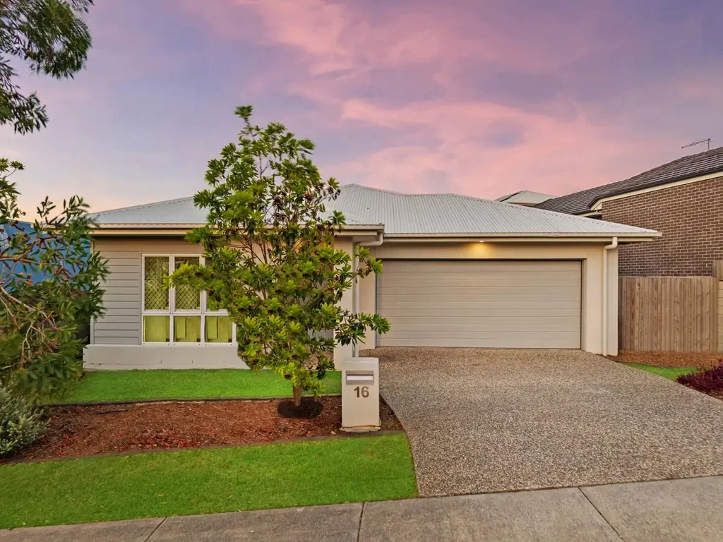16 Finlayson Street, Spring Mountain, QLD 4300