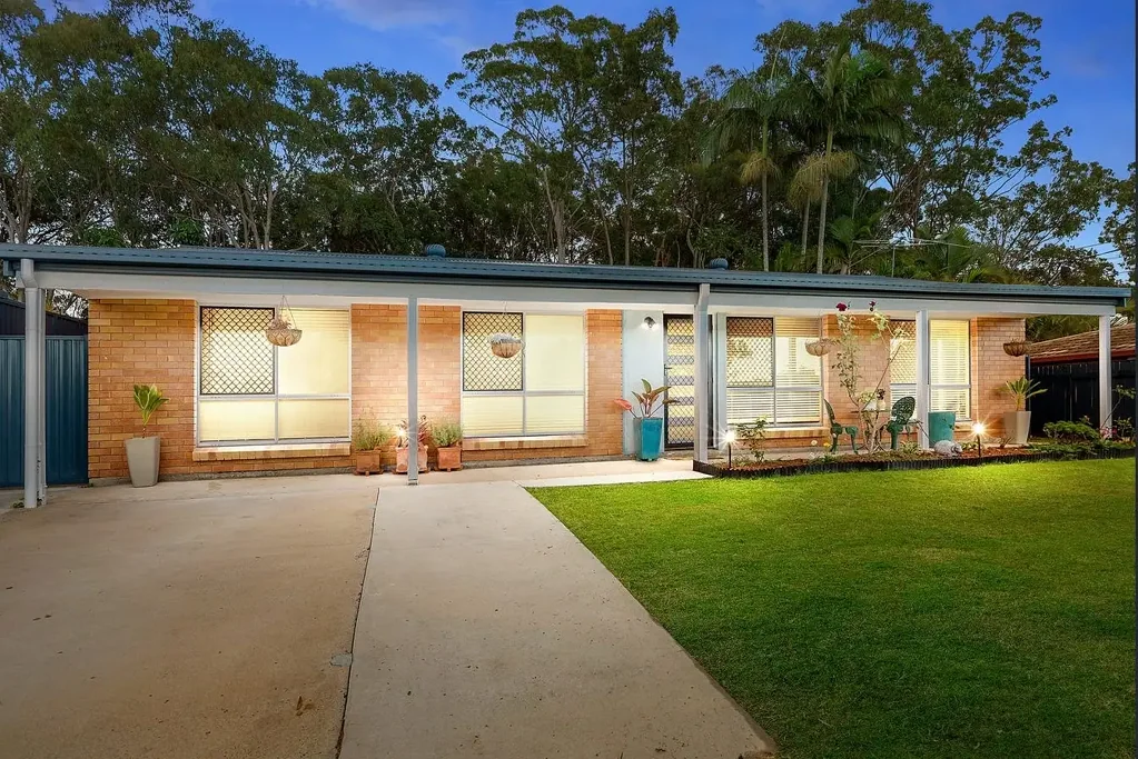 Rochedale South 3Zimmer Quiet Comfort in Rochedale South – Stylishly Renovated Family Home!
