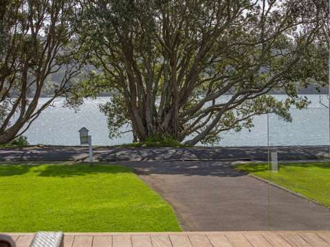 Raglan 3房  Waterfront easy walk to shops