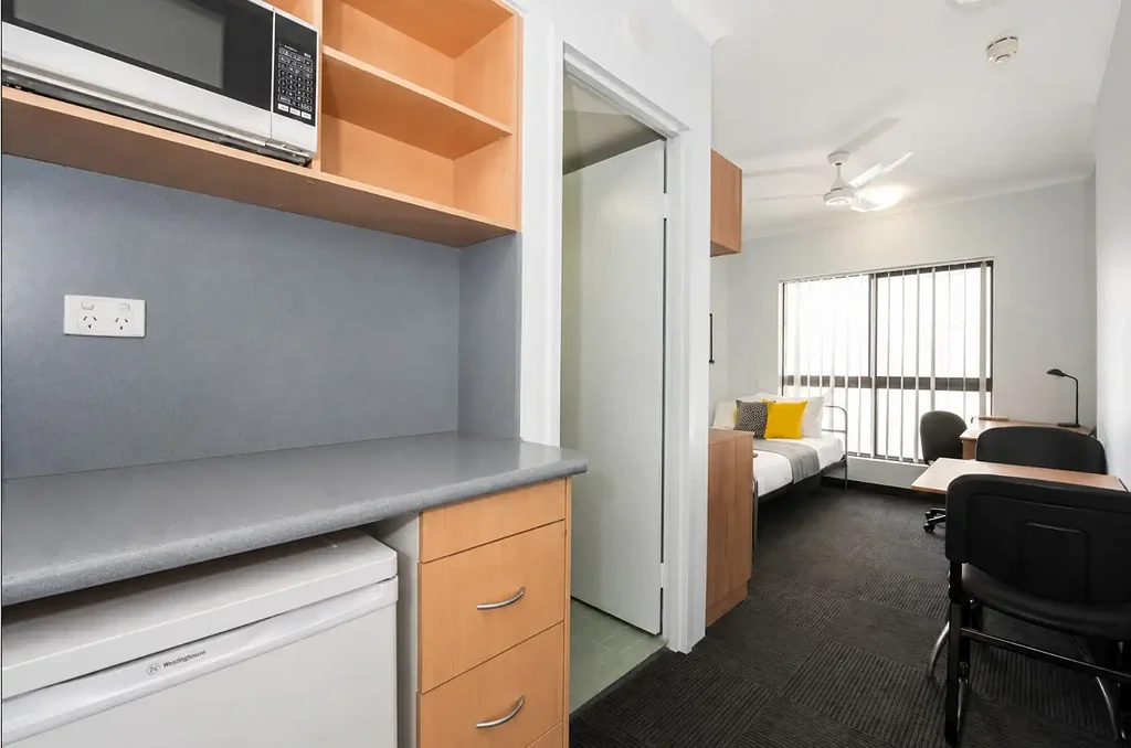 Inner City - 1 Bedroom Studio Apartment