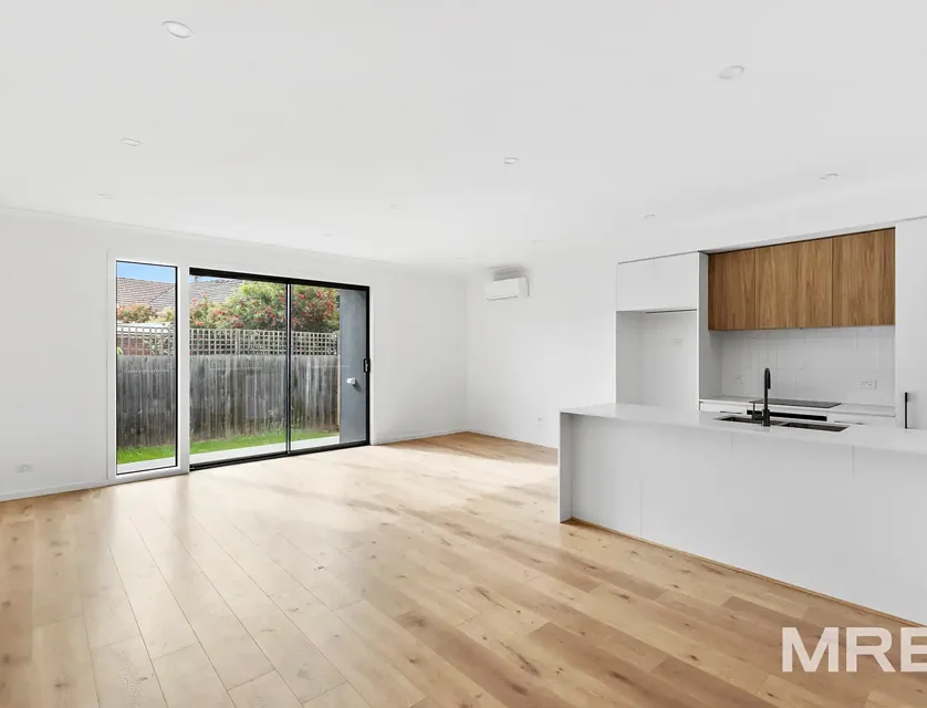 33 Currawong Street, Preston, VIC 3072, 3 ਕਮਰੇ, 2 ਬਾਥਰੂਮ, Townhouse