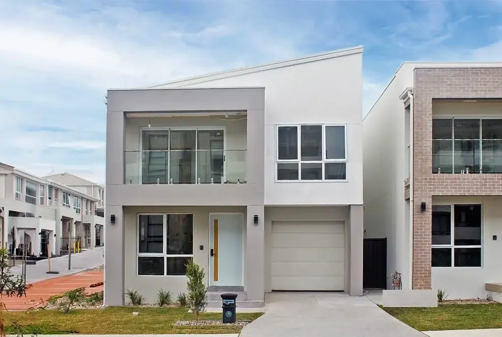 Riverstone 4 Bedroom READY TO MOVE IN NOW (CLOSE TO SCHOFIELDS STATION & TALLAWONG METRO)