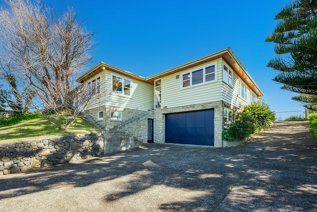 Paraparaumu Beach 4ਬੈੱਡਰੂਮ Get Lost! 360m2+