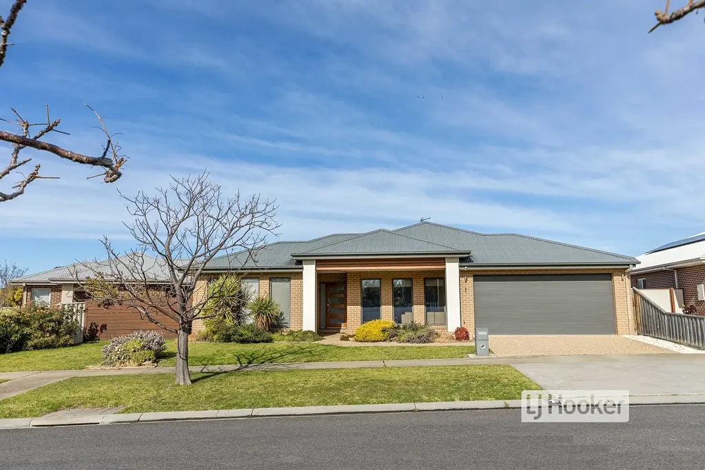 Modern Living in Eagle Bay Village