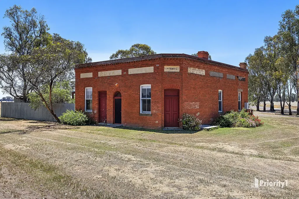 Woodvale 4ਬੈੱਡਰੂਮ HISTORIC FORMER ROYAL HOTEL - Comfortable Living on almost 1 acre