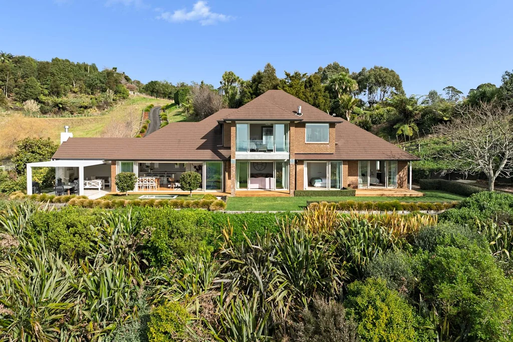 Te Puna 4部屋 ELEGANT LIVING – EXPANSIVE VIEWS