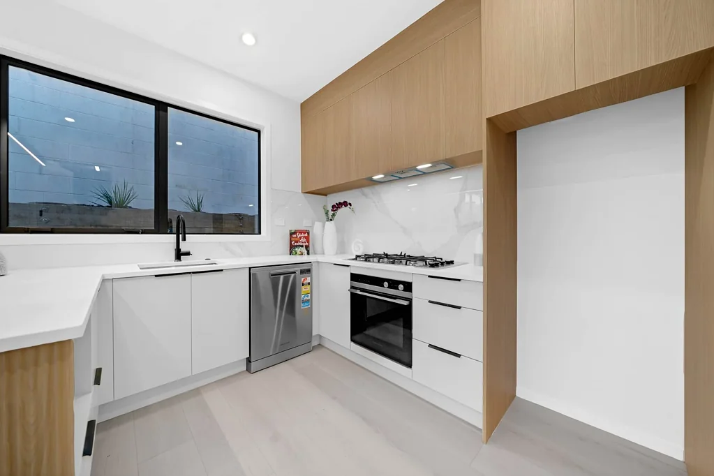 Pakuranga Heights 4房 优质四卧室住宅，坐拥迷人景致 Premium 4-Bedroom Homes with Stunning Views