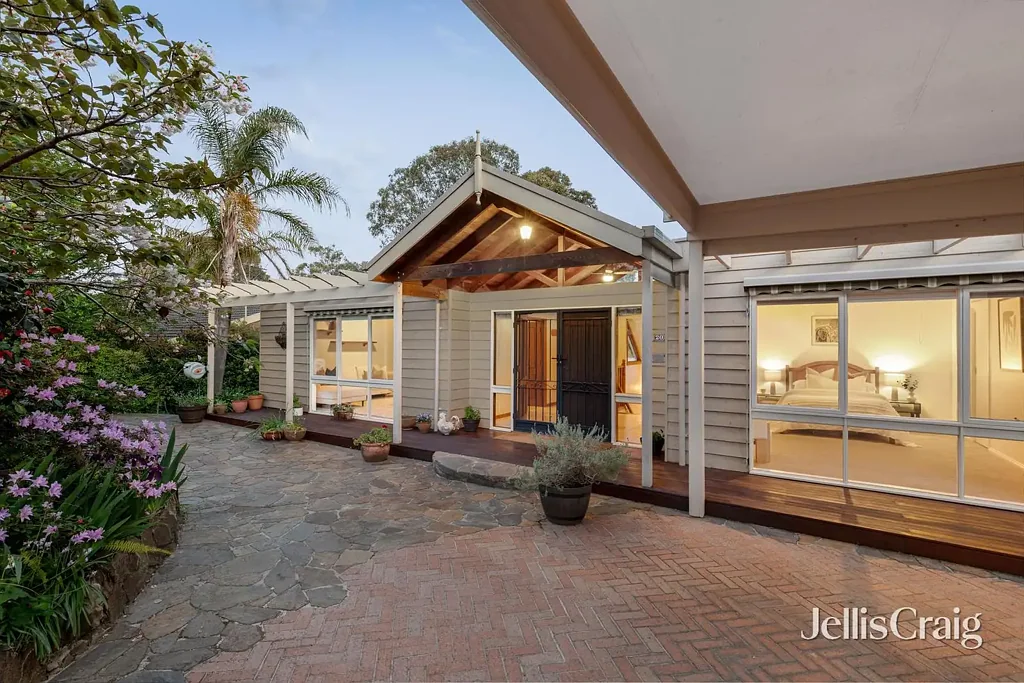 20 Lorraine Avenue, Warrandyte, VIC 3113