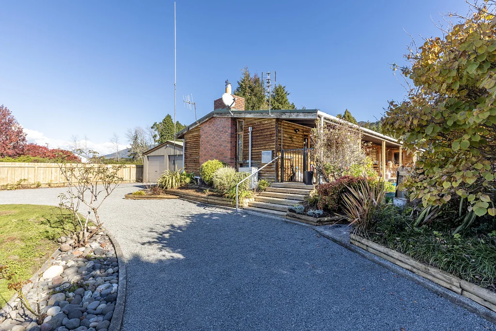 Turangi 3 Bedroom Totally Tokaanu