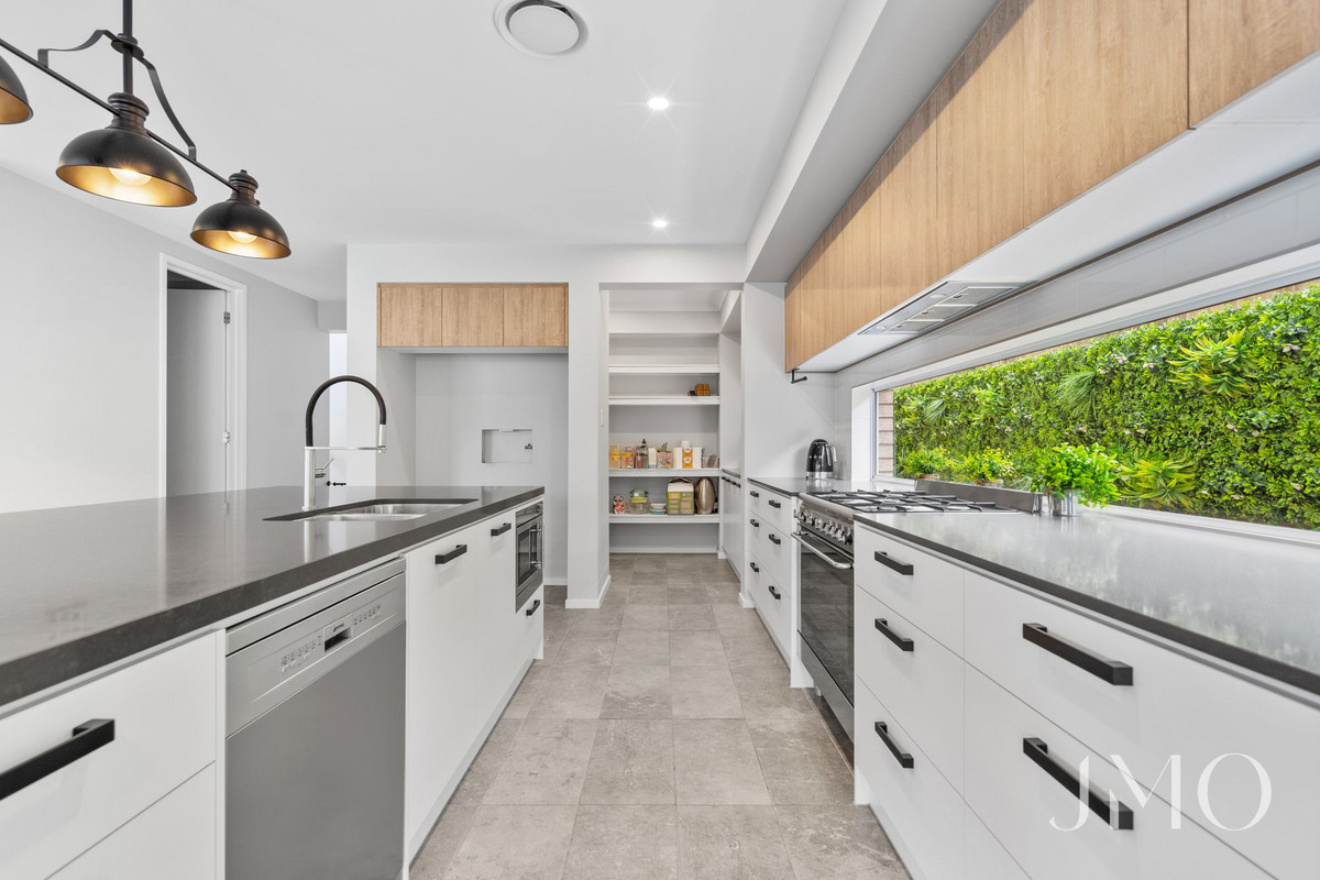 96 MCCREADIE RD, ORMEAU HILLS QLD 4208, 0 chambres, 0 salles de bain, House