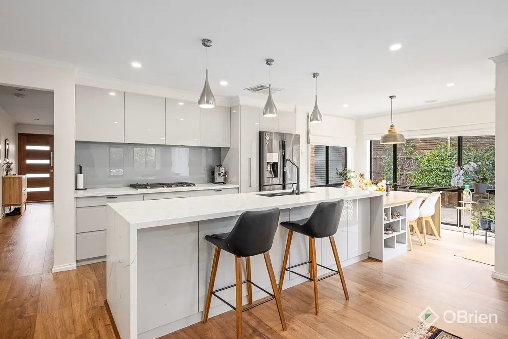 Spacious 4-Bedroom Home in Narre Warren South