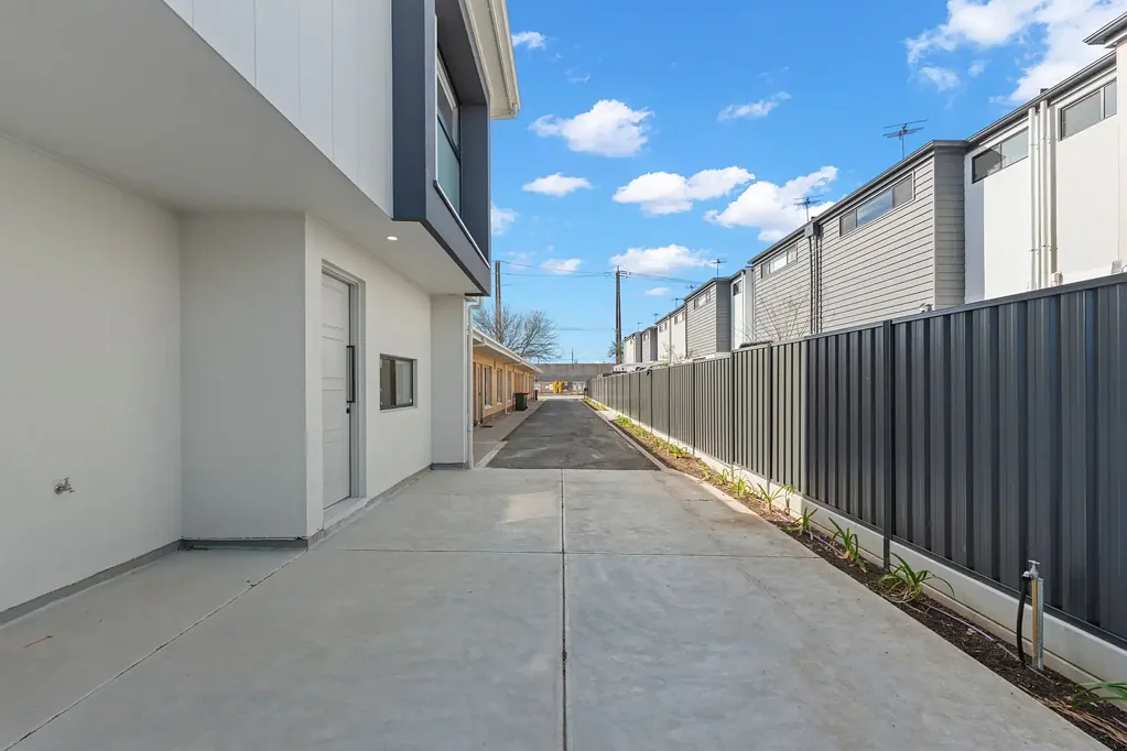BRAND NEW - 2 Bedroom 2 Bathroom Townhouse - 3 toilets