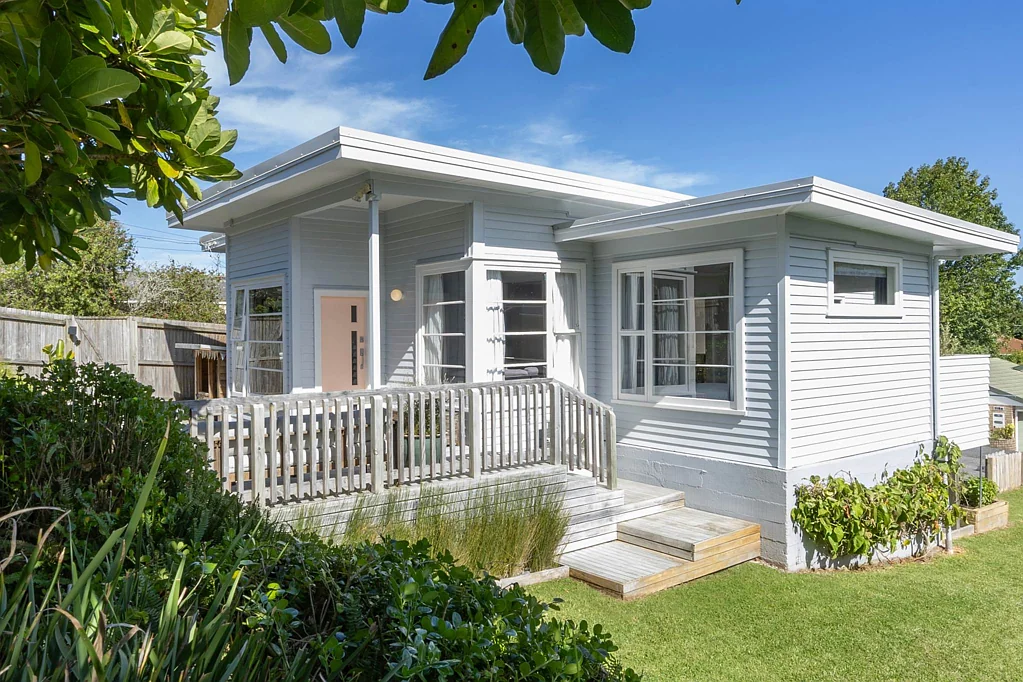 119 Hutchinson Avenue, New Lynn, Waitakere City, Auckland