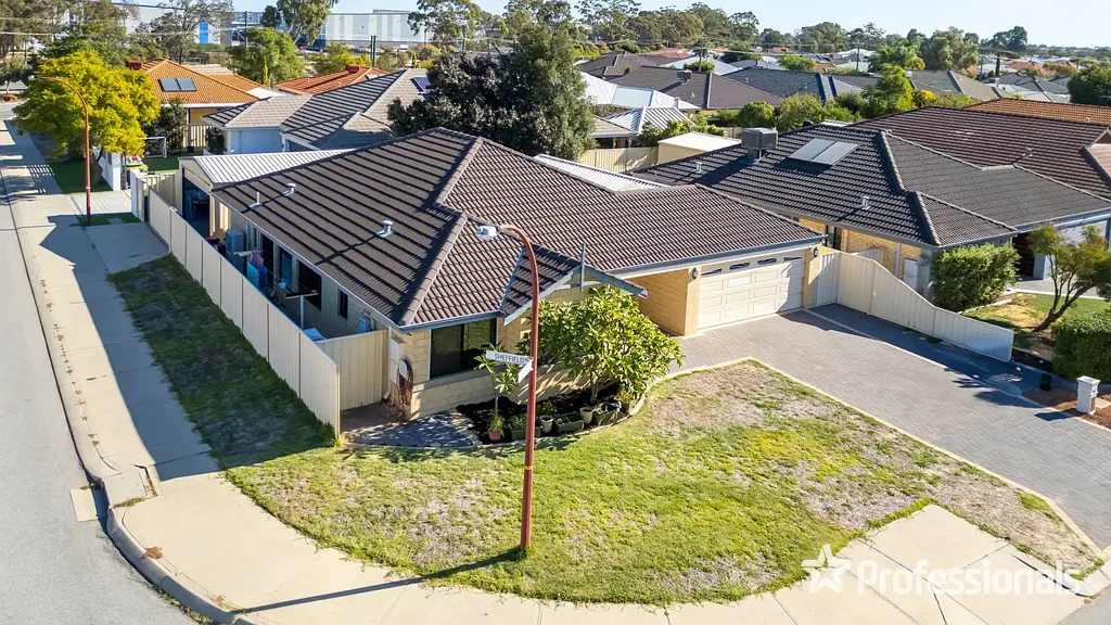 42 Brittain Road, Wattle Grove, WA 6107